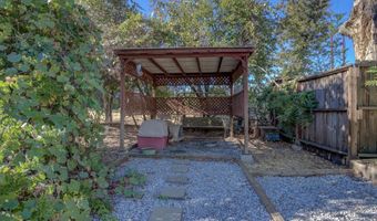 6080 Hornbeck Ln, Anderson, CA 96007