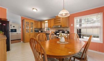 8 King Philip Rd, Coventry, RI 02816