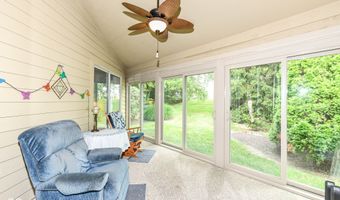 8091 Farmhurst Ln, Indianapolis, IN 46236