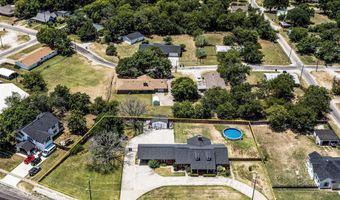405 N Wickham St, Alvord, TX 76225