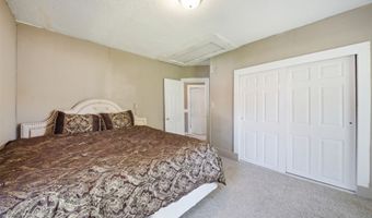912 Greene St, Adel, IA 50003