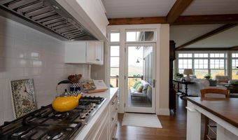 68 Ridge Rd, Ashland, NH 03217