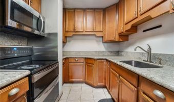 98-1042 Moanalua Rd 2-301, Aiea, HI 96701