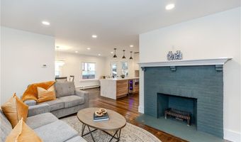 126 Columbia Ave, Cranston, RI 02905