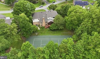 8004 SPLIT OAK Dr, Bethesda, MD 20817