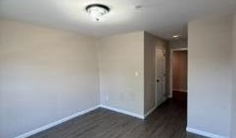402 Wedgewood Cir, Belford, NJ 07718