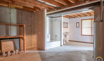 13827 SW 81st St, Auburn, KS 66402
