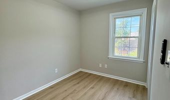 2008 38TH St SE 302, Washington, DC 20020