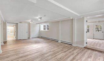 8 Sojo Rd Legal In-Law, Brookfield, CT 06804
