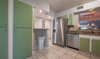 668 LAKE VILLAS Dr 668, Altamonte Springs, FL 32701