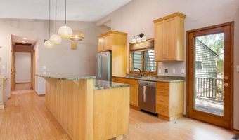 2006 11th Ave NE, Austin, MN 55912