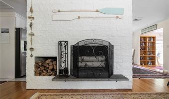 1038 South Rd, East Greenwich, RI 02818