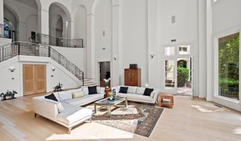 9335 Colonnade Trl, Alpharetta, GA 30022