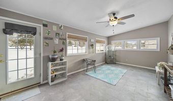 520 Meadowbrook Dr, Adrian, MI 49221