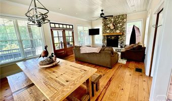 156 Lake Oglethorpe Dr, Arnoldsville, GA 30619