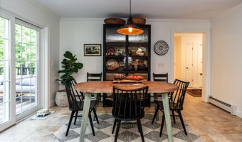 20 Babbidge Rd, Falmouth, ME 04105