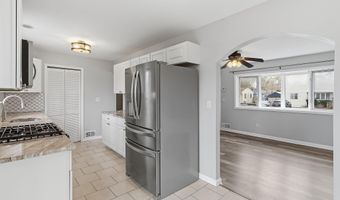 39 Harborage Ave, Bayville, NJ 08721
