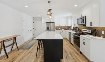 8370 Lakeview Rd, Alanson, MI 49706