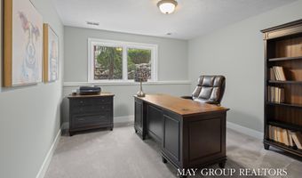 5254 Canyon River Dr NE, Ada, MI 49301