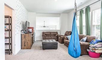 59 Walkabout Dr, Aberdeen, NC 28315