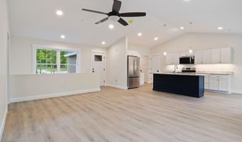 1508 Foxes Ridge Rd, Acton, ME 04001