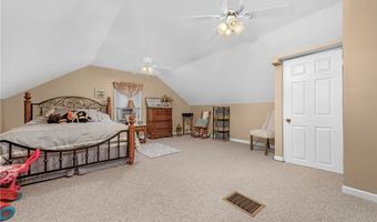 984 Cleveland Ave, Amherst, OH 44001