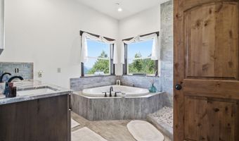 1010 Mc Quade Gulch Dr, Clark Fork, ID 83811