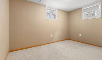 704 S Harrison St, Aberdeen, SD 57401