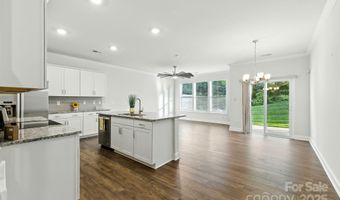 607 Santa Clara Dr, Asheville, NC 28806