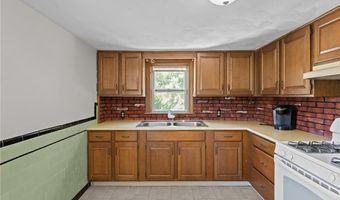 58 Perkins Ave, Cranston, RI 02910