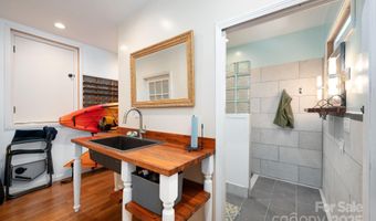 12 Asher Ln, Arden, NC 28704