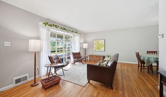 4512 MEDFORD Dr, Annandale, VA 22003