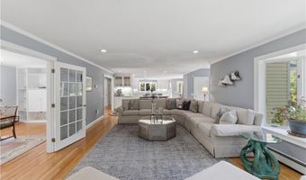 38 Gondola Ave, Jamestown, RI 02835