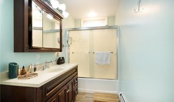 43 Parker Ave, Warren, RI 02885