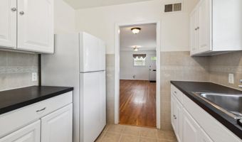 9923 MAYFIELD Dr, Bethesda, MD 20817
