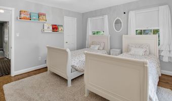 5973 SEARL Ter, Bethesda, MD 20816