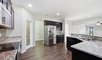 107 Walkabout Dr, Aberdeen, NC 28315