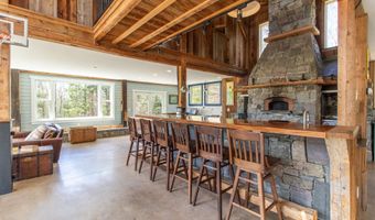 29 Dashney Rd, Burke, VT 05832