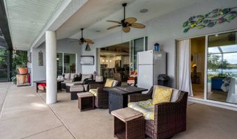 1560 N Oak Park Ave, Avon Park, FL 33825