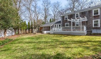 21 Old Chimney Rd, Barrington, RI 02806