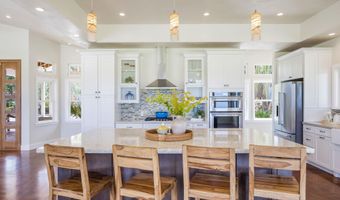 365 E KUIAHA Rd, Haiku, HI 96708
