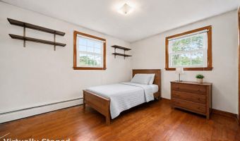 32 Loveland Ln, Bristol, CT 06010