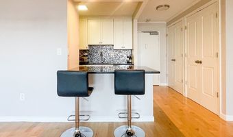 9 Hawthorne Place 11J, Boston, MA 02114