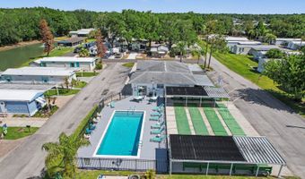 58 Leisure Dr, Auburndale, FL 33823