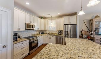 39 Downing Dr, Beaufort, SC 29907