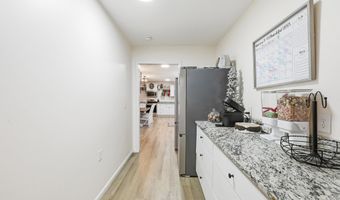 160 Leadwood St, Andrews, SC 29510