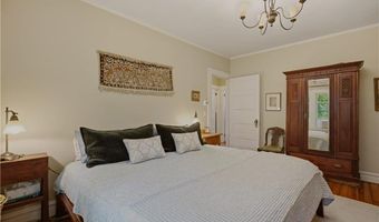 30 Boulevard, Middletown, RI 02842