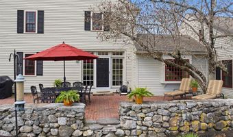 5 Old Manchester Rd, Amherst, NH 03031