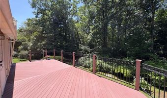 33 MaryAnn Dr, Exeter, RI 02822