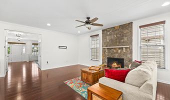 43245 BARNSTEAD Dr, Ashburn, VA 20148